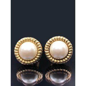Carolee Pearl clip on earrings